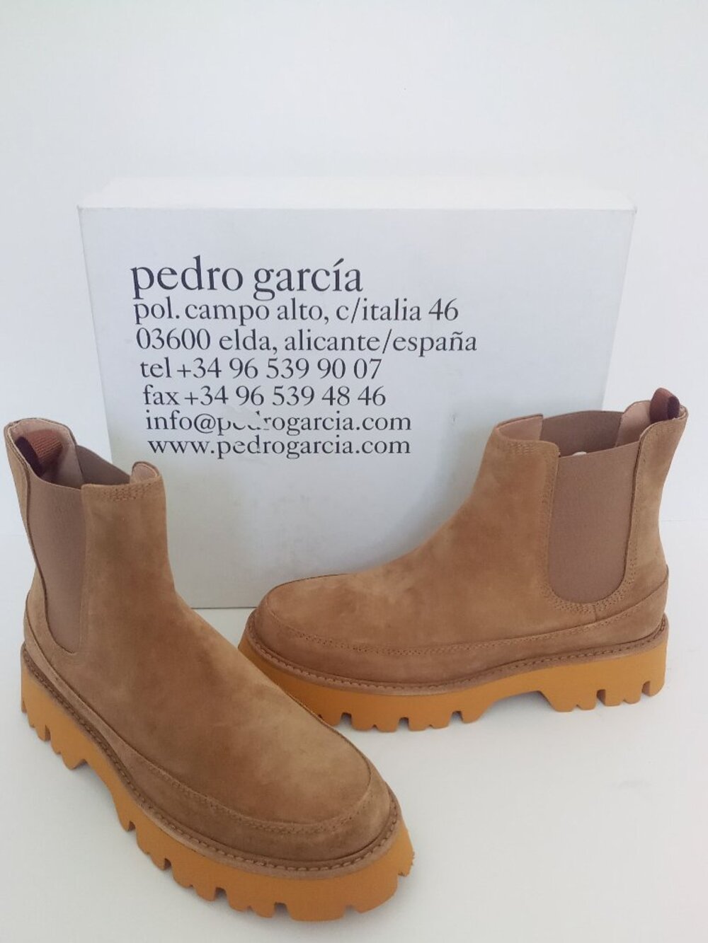 New in box:  Pedro Garcia Shane Chelsea Boots